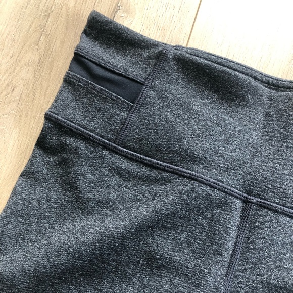 Lululemon acro crop yoga pants - Picture 3 of 9